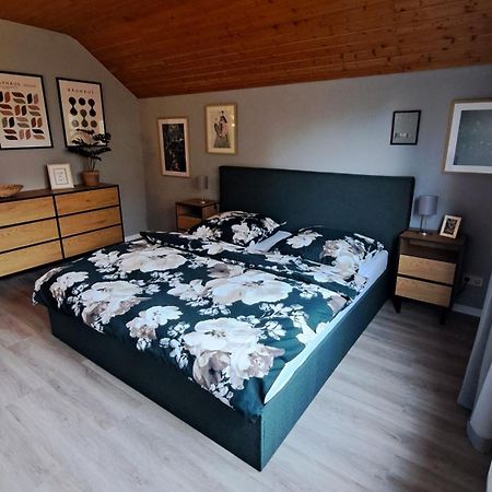 Ferienhaeuser Rhoen - Haus Natalie & Haus Helene เฮาเซน ภายนอก รูปภาพ
