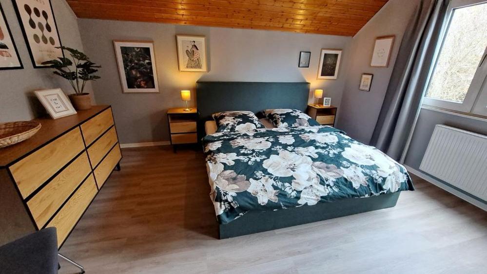 Ferienhaeuser Rhoen - Haus Natalie & Haus Helene เฮาเซน ภายนอก รูปภาพ